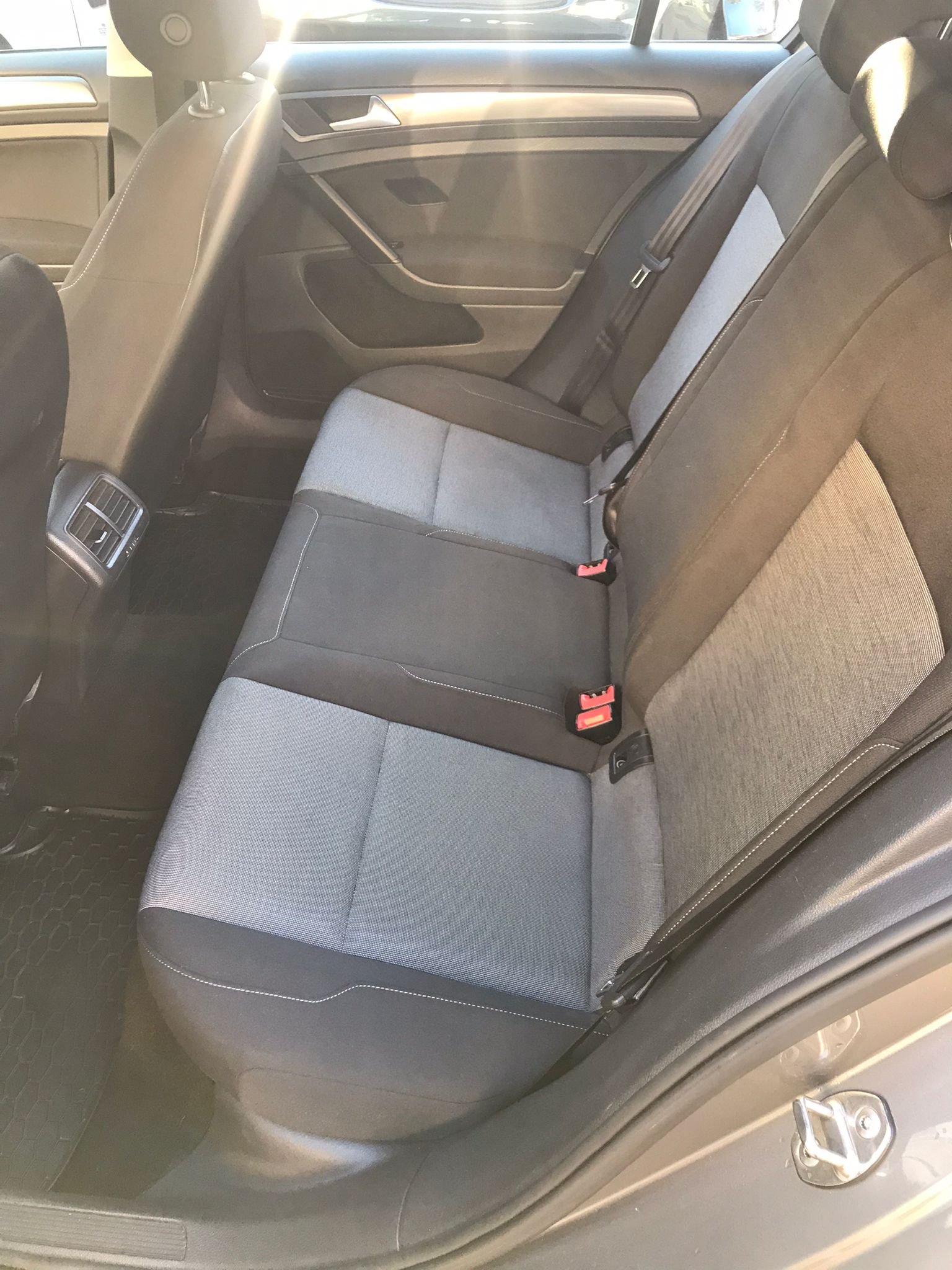 VOLKSWAGEN – GOLF 7